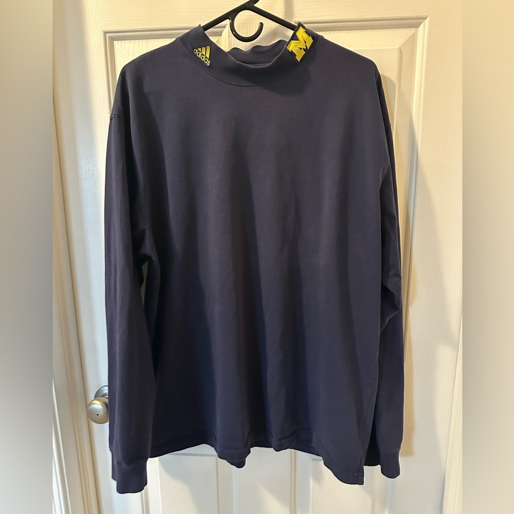 Adidas men’s long-sleeve t-shirt. Navy blue with Michigan logo. Size XL.